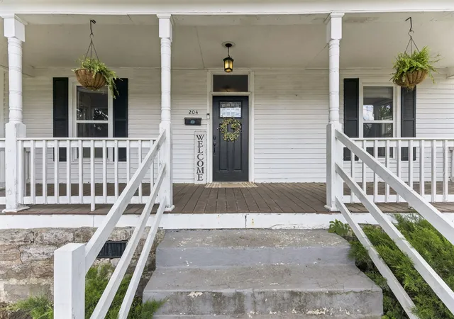 2nd image of 204 Jefferson Ave E, Carthage, TN 37030 | MLS# 3282385