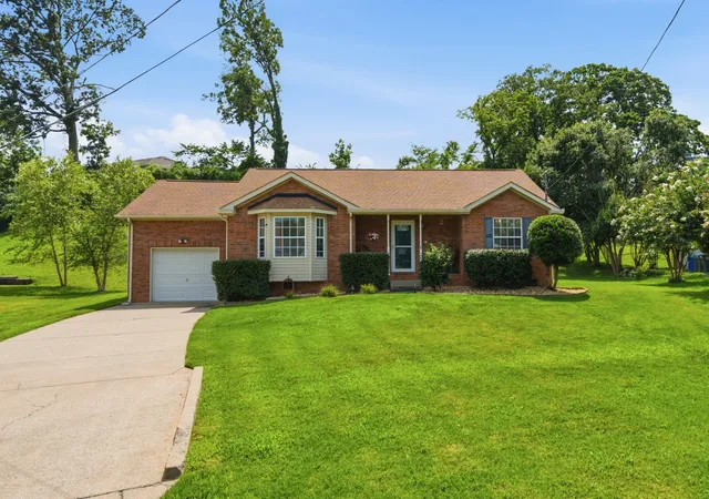 Photo 1 of Single family home for sale at 710 Pinehurst Pt, Mount Juliet, TN 37122 | MLS# 3305111 | Listing updated on 2026-07-27