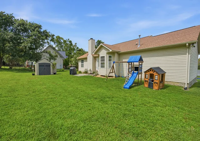 Photo 2 of Single family home for sale at 710 Pinehurst Pt, Mount Juliet, TN 37122 | MLS# 3305111 | Listing updated on 2026-07-27