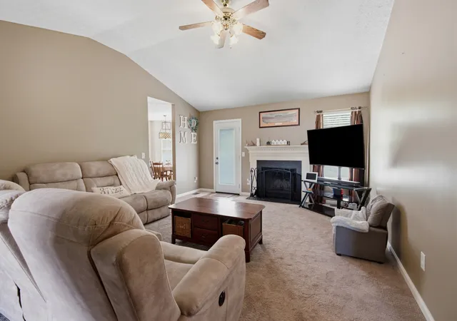 Photo 3 of Single family home for sale at 710 Pinehurst Pt, Mount Juliet, TN 37122 | MLS# 3305111 | Listing updated on 2026-07-27
