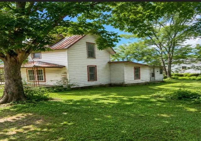 4th image of 302 Water St, Petersburg, TN 37144 | MLS# 3282482