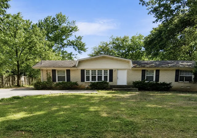 Photo 1 of Single family home for sale at 292 Lafayette Rd, Clarksville, TN 37042 | MLS# 3285742 | Listing updated on 2026-07-22