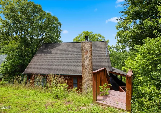 Photo 2 of Sale Pending at 1356 Wedge Tailed Ln, Sevierville, TN 37876 | MLS# 3298236 | Listing updated on 2026-09-21