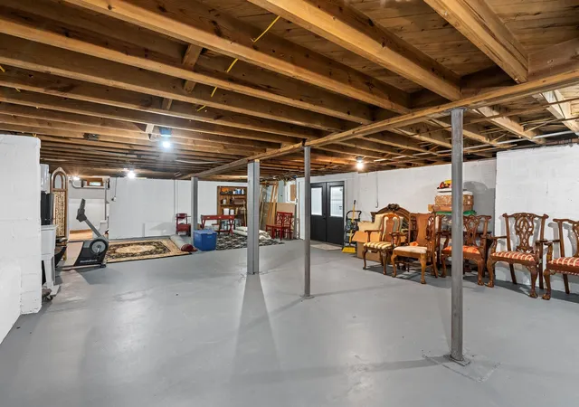 Photo 3 of Single family home for sale at 102 Oak Park, Winchester, TN 37398 | MLS# 3282483 | Listing updated on 2026-09-01