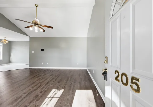 4th image of 205 Sheridan Cir, Hopkinsville, KY 42240 | MLS# 3286012