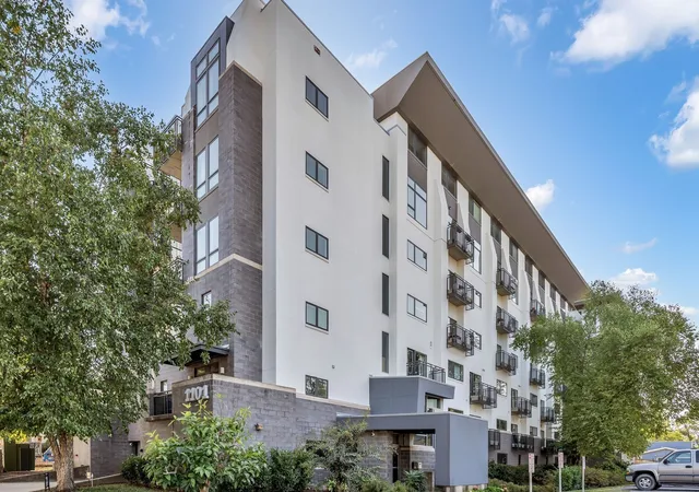 2nd image of 1101 18th Ave S #610, Nashville, TN 37212 | MLS# 3520701