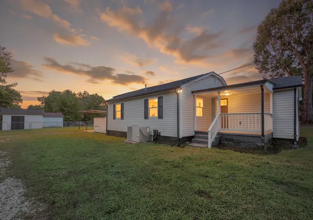 1st image of 31 Circle Dr, Rossville, GA 30741 | MLS# 3304674