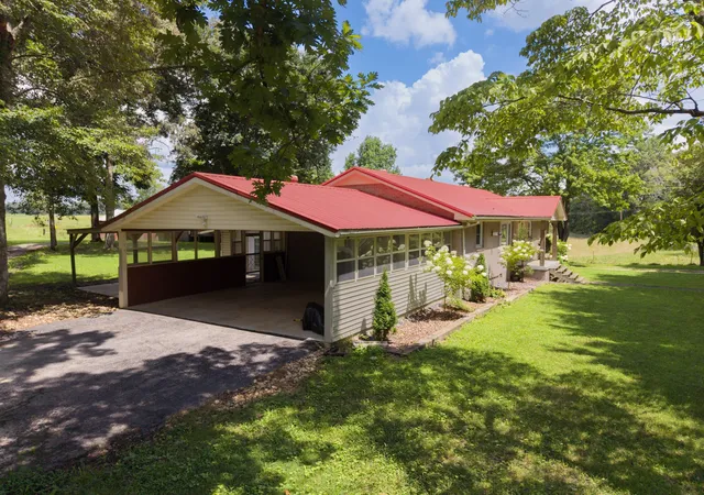 3rd image of 373 Hatch Rd, Rock Island, TN 38581 | MLS# 3298044