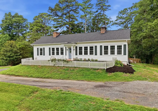 1st image of 210 James Avenue Nw, Cleveland, TN 37311 | MLS# 3282517