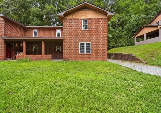 3rd image of 1418 Walston Street, Dalton, GA 30720 | MLS# 3282591
