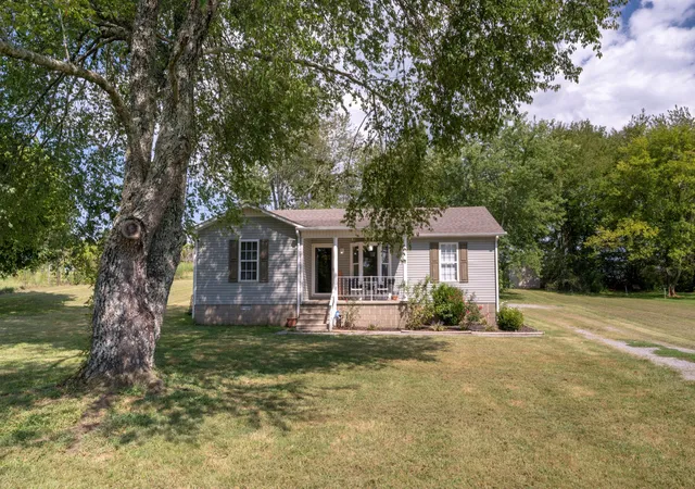 Single family home for sale at 70 Flintville Rd, Flintville, TN 37335 | MLS# 3282601