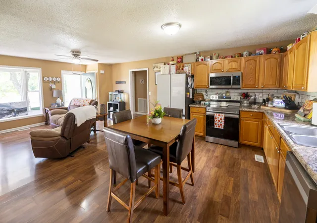 Photo 3 of Single family home for sale at 70 Flintville Rd, Flintville, TN 37335 | MLS# 3282601 | Listing updated on 2026-09-02