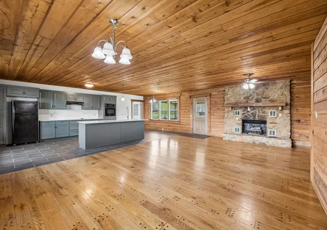 3rd image of 905 Town Branch Rd, Charlotte, TN 37036 | MLS# 3285678