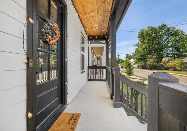 3rd image of 1814 12Th Ave N, Nashville, TN 37208 | MLS# 3520379