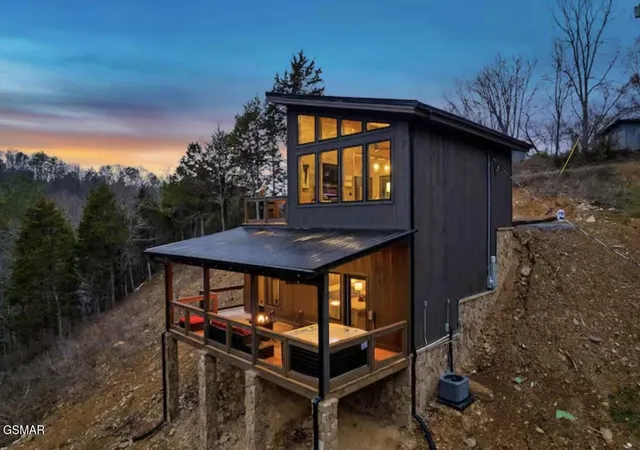 Photo 1 of Single family home for sale at 1508 Mountain Dr, Sevierville, TN 37876 | MLS# 3304424 | Listing updated on 2026-09-23