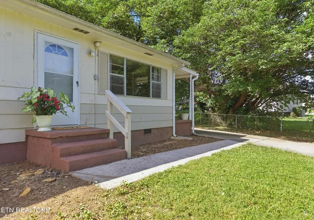 4th image of 3401 Mcdonald Rd, Knoxville, TN 37914 | MLS# 3282599