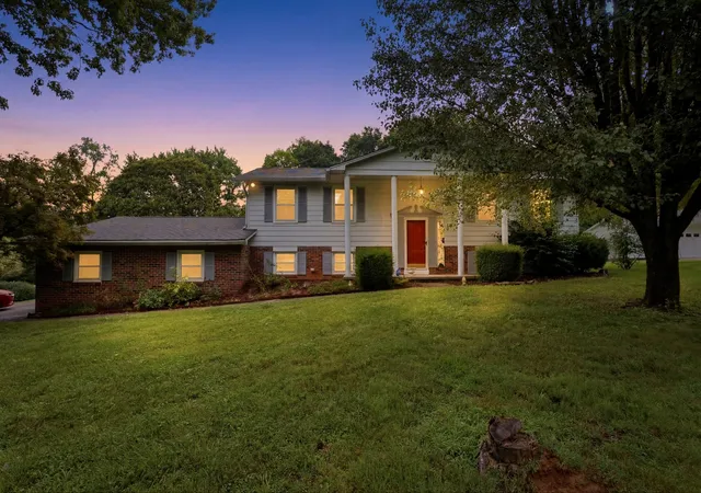 1st image of 3088 Dixie Lee Cir, Lenoir City, TN 37772 | MLS# 3283679