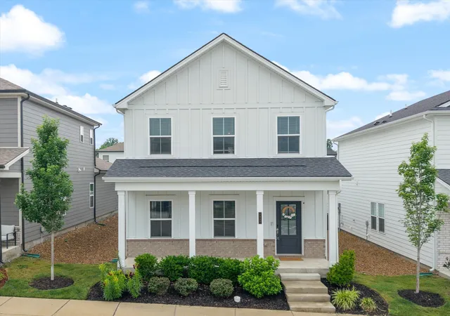 Photo 3 of Single family home for sale at 1337 Carriage Park Dr, Hermitage, TN 37076 | MLS# 3285966 | Listing updated on 2026-10-02