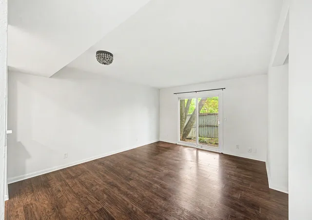 Photo 3 of Townhouse for sale at 21 Vaughns Gap Rd #4, Nashville, TN 37205 | MLS# 3285828 | Listing updated on 2026-09-04