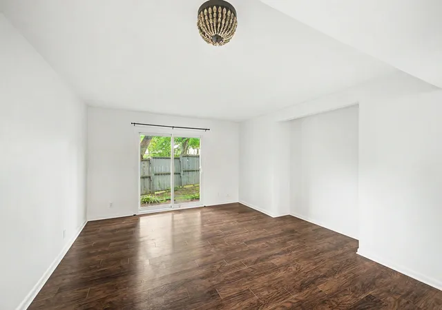 Photo 4 of Townhouse for sale at 21 Vaughns Gap Rd #4, Nashville, TN 37205 | MLS# 3285828 | Listing updated on 2026-09-04