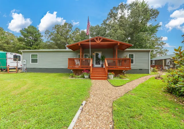 2nd image of 530 Douglas Ln, Camden, TN 38320 | MLS# 3283761