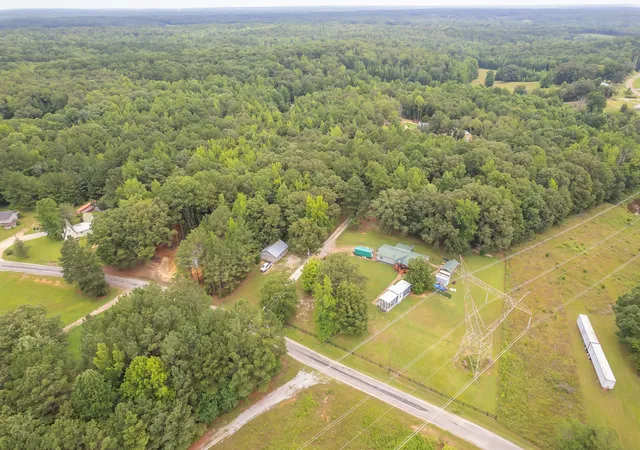 3rd image of 530 Douglas Ln, Camden, TN 38320 | MLS# 3283761
