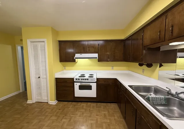 Listing Photo 5 - Condo for sale in building located at 314 Deer Lake Dr, Nashville, TN 37221