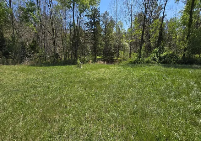 Photo 4 of Manufactured home for sale at 7021 Taylor Crk Loop, Nunnelly, TN 37137 | MLS# 3283842 | Listing updated on 2026-10-02