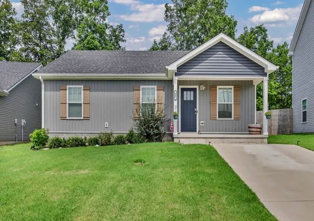 Photo 1 of Single family home for sale at 486 Mattingly Dr, Clarksville, TN 37042 | MLS# 3305109 | Listing updated on 2026-08-24