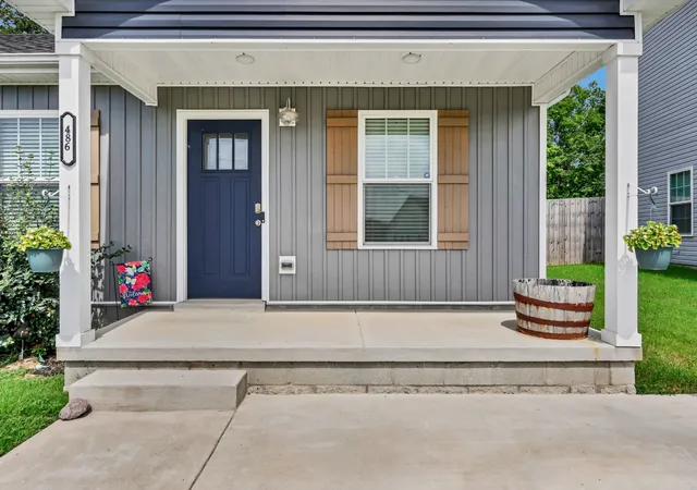 Photo 4 of Single family home for sale at 486 Mattingly Dr, Clarksville, TN 37042 | MLS# 3305109 | Listing updated on 2026-08-24