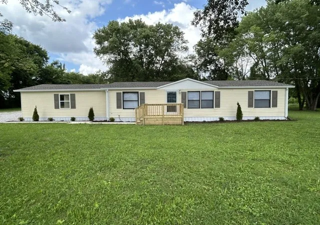 1st image of 410 Franklin St, Cowan, TN 37318 | MLS# 3285563
