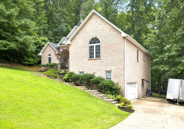 Photo 3 of Single family home for sale at 106 Creek Trl Ct, Goodlettsville, TN 37072 | MLS# 3288298 | Listing updated on 2026-08-29