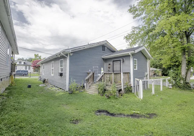 Photo 2 of Single family home for sale at 2112 East 18th St, Chattanooga, TN 37404 | MLS# 3283843 | Listing updated on 2026-08-20