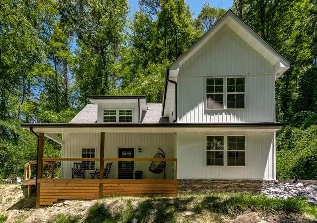 2nd image of 623 Beartrail Ln, Gatlinburg, TN 37738 | MLS# 3300623