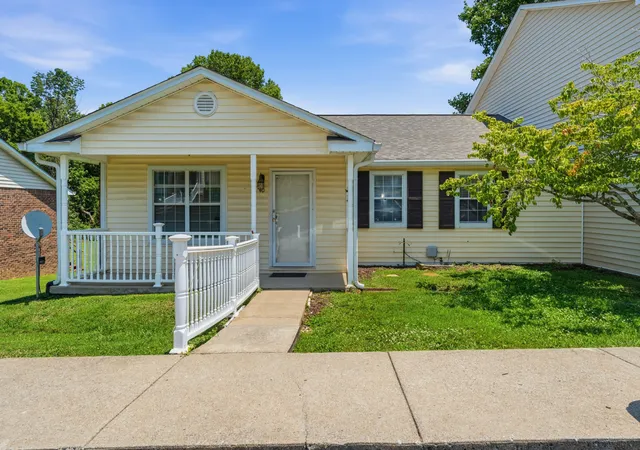 1st image of 40 Rolling Meadows Dr, Goodlettsville, TN 37072 | MLS# 3285588