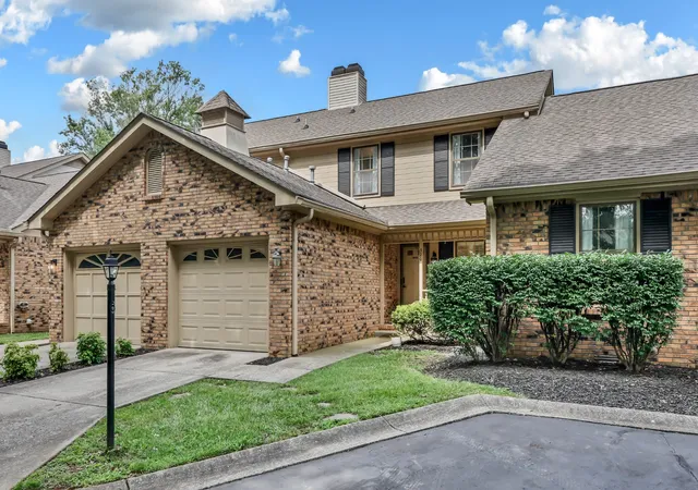 2nd image of 320 Kingswood Ct, Clarksville, TN 37043 | MLS# 3285890