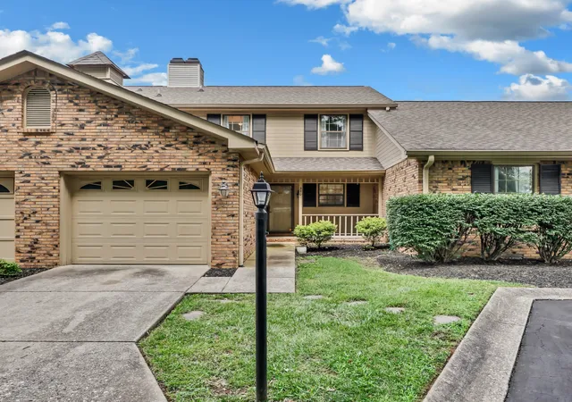 1st image of 320 Kingswood Ct, Clarksville, TN 37043 | MLS# 3285890