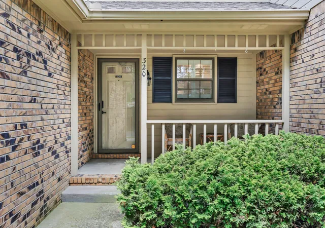 3rd image of 320 Kingswood Ct, Clarksville, TN 37043 | MLS# 3285890