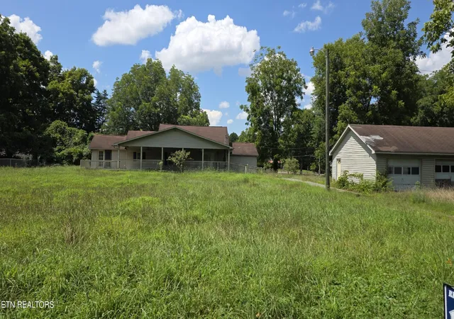 Photo 1 of Single family home for sale at 7011 Shell Lane, Knoxville, TN 37918 | MLS# 3528391 | Listing updated on 2026-08-28