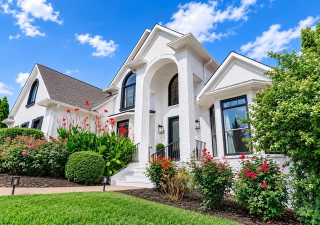 Photo 2 of Single family home for sale at 9739 Turner Ln, Brentwood, TN 37027 | MLS# 3285876 | Listing updated on 2026-10-07