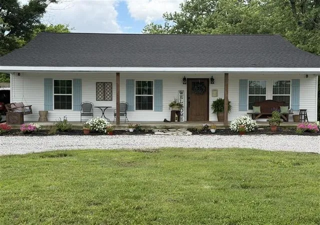 Single family home for sale at 5331 Deer Lick Rd, Lewisburg, KY 42256 | MLS# 3285604