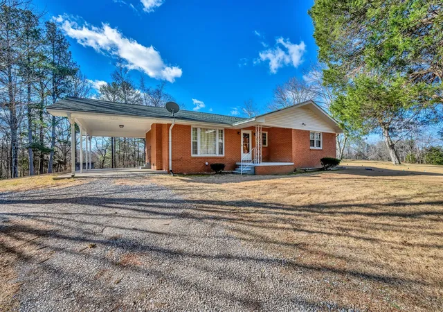 Photo 3 of Single family home for sale at 3355 Highway 47 N, White Bluff, TN 37187 | MLS# 3285991 | Listing updated on 2026-08-20
