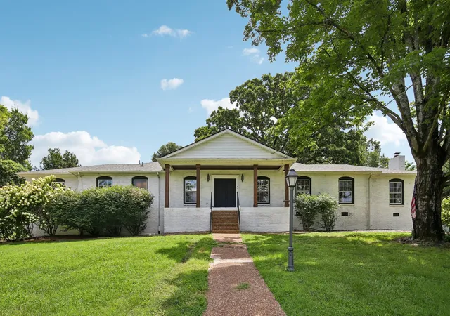 Photo 1 of Single family home for sale at 463 Walton Fry Rd, Hendersonville, TN 37075 | MLS# 3287957 | Listing updated on 2026-10-01