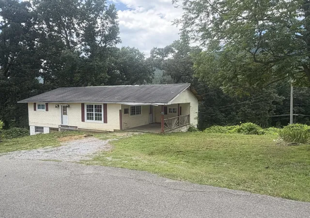 2nd image of 211 S Oak Street, Whitwell, TN 37397 | MLS# 3285666