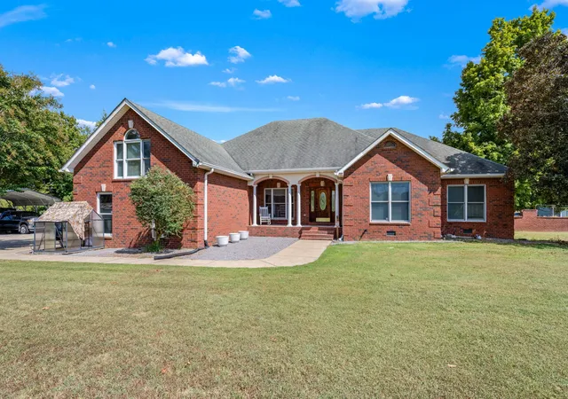 Photo 2 of Single family home for sale at 9741 Midland Rd, Bell Buckle, TN 37020 | MLS# 3525878 | Listing updated on 2026-09-20