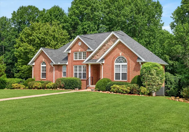 Photo 3 of Single family home for sale at 1422 Grassland Dr, Ashland City, TN 37015 | MLS# 3286169 | Listing updated on 2026-09-13