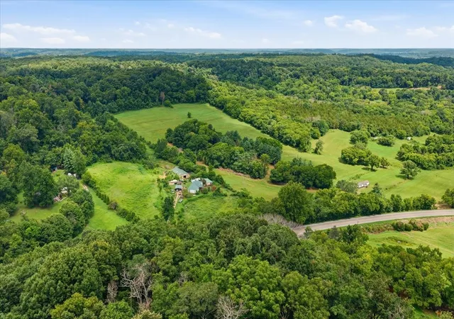 3rd image of 3438 Hampshire Pike, Mount Pleasant, TN 38474 | MLS# 3306342