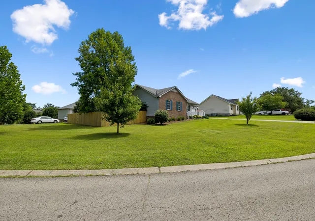 3rd image of 2029 Patricia Dr, Greenbrier, TN 37073 | MLS# 3286007