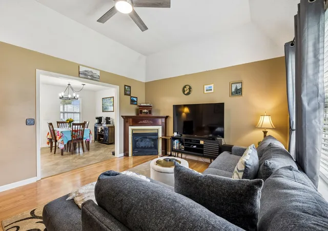 4th image of 2029 Patricia Dr, Greenbrier, TN 37073 | MLS# 3286007