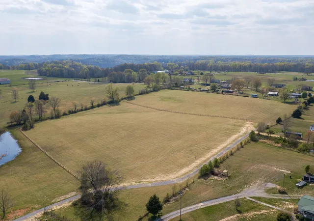 4th image of 576 Womack Rd, Bethpage, TN 37022 | MLS# 3285854